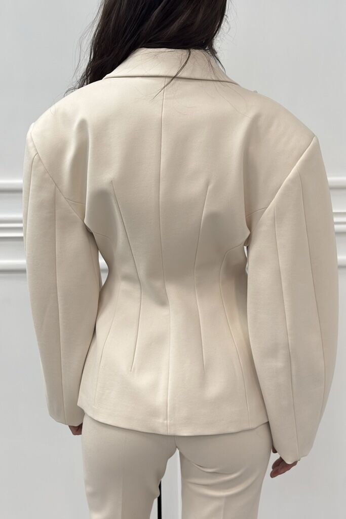 Kremowa marynarka z balonowymi rękawami Silence GI5308 - obrazek 3