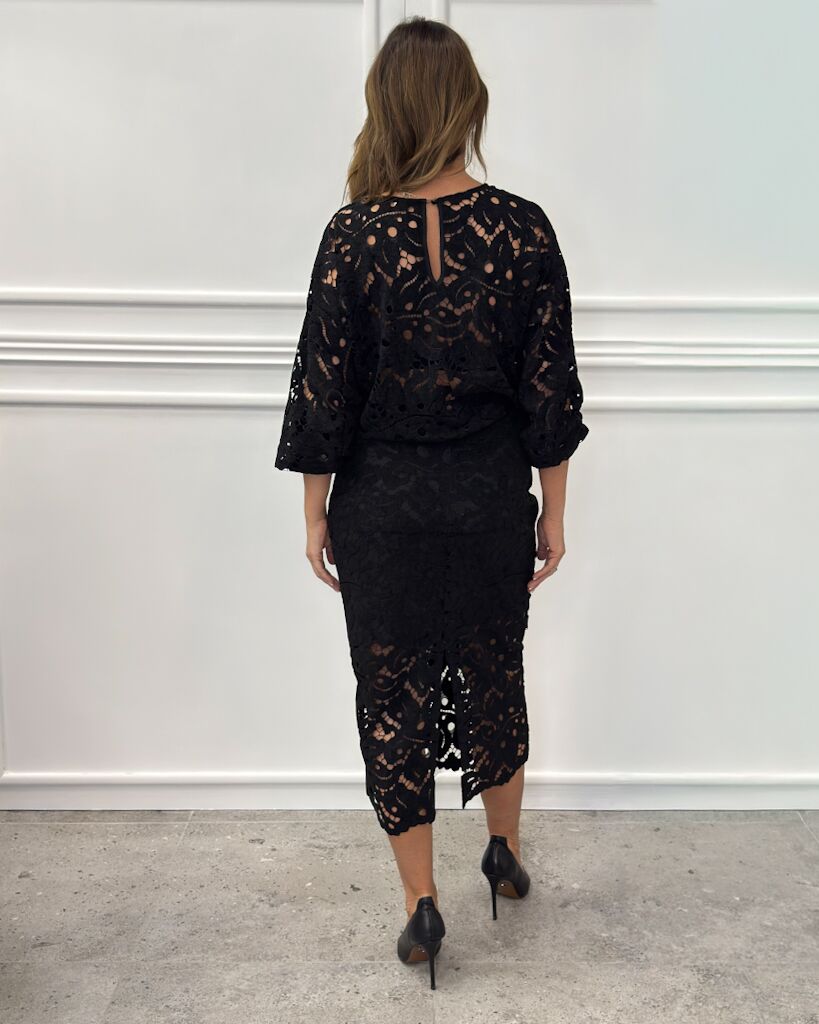 Czarna koronkowa bluzka z długim rękawem Pia B SISTA - obrazek 4